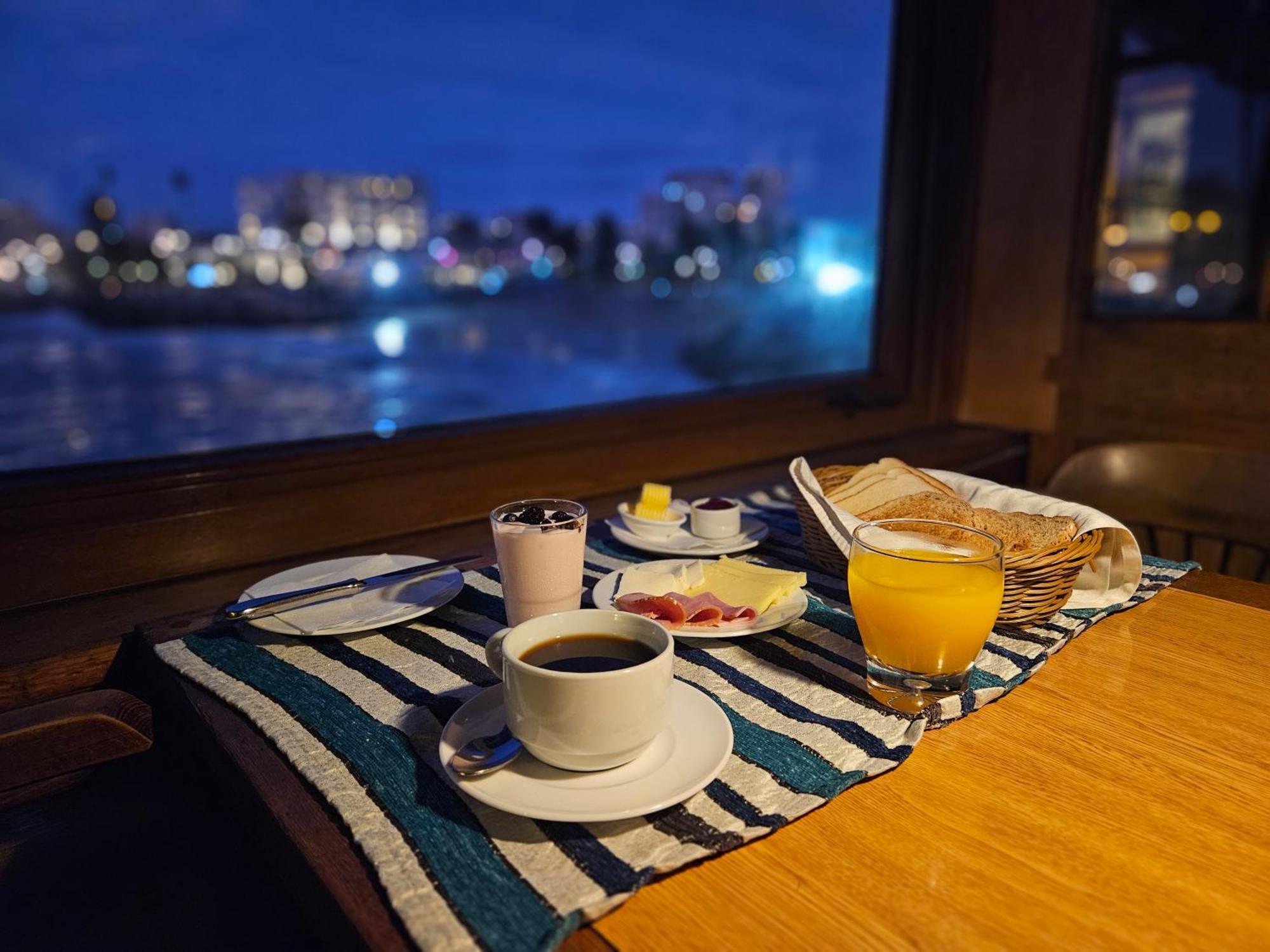 Hotel Restaurant Capducal فينيا ديل مار المظهر الخارجي الصورة