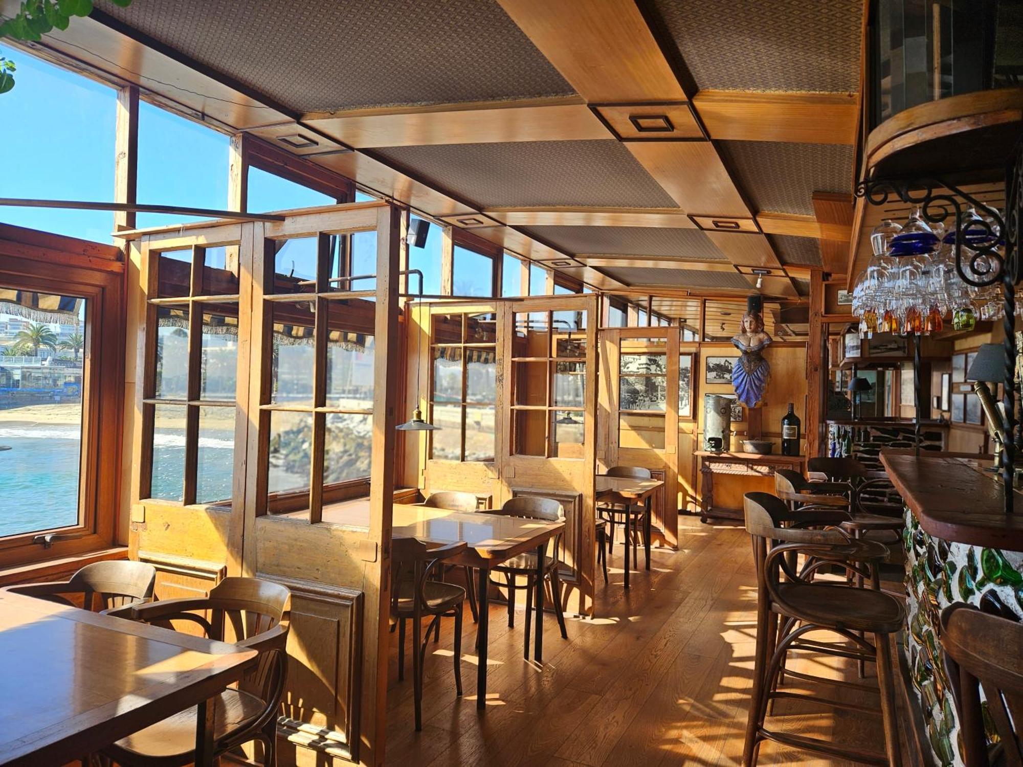 Hotel Restaurant Capducal فينيا ديل مار المظهر الخارجي الصورة