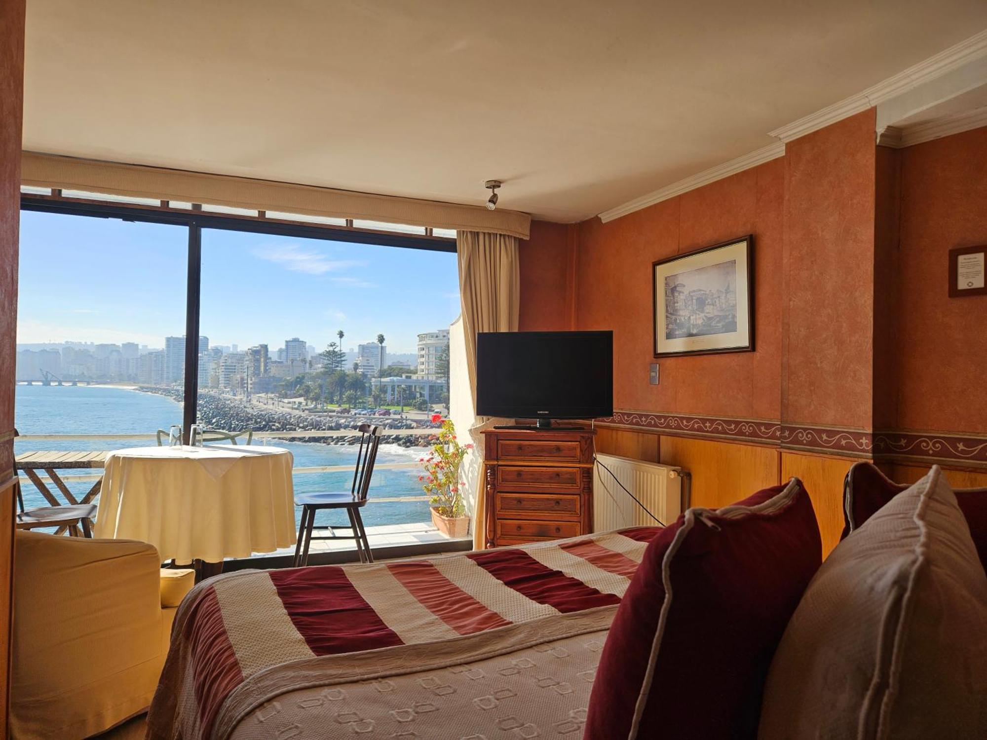 Hotel Restaurant Capducal فينيا ديل مار المظهر الخارجي الصورة