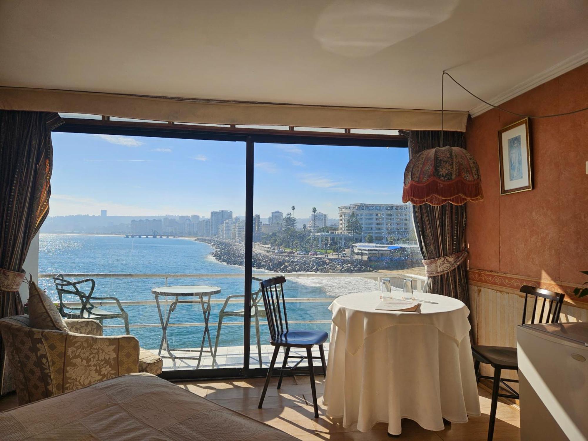Hotel Restaurant Capducal فينيا ديل مار المظهر الخارجي الصورة